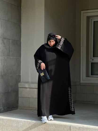 عباية لمسة مطرزة ( قطعتين ) 💕